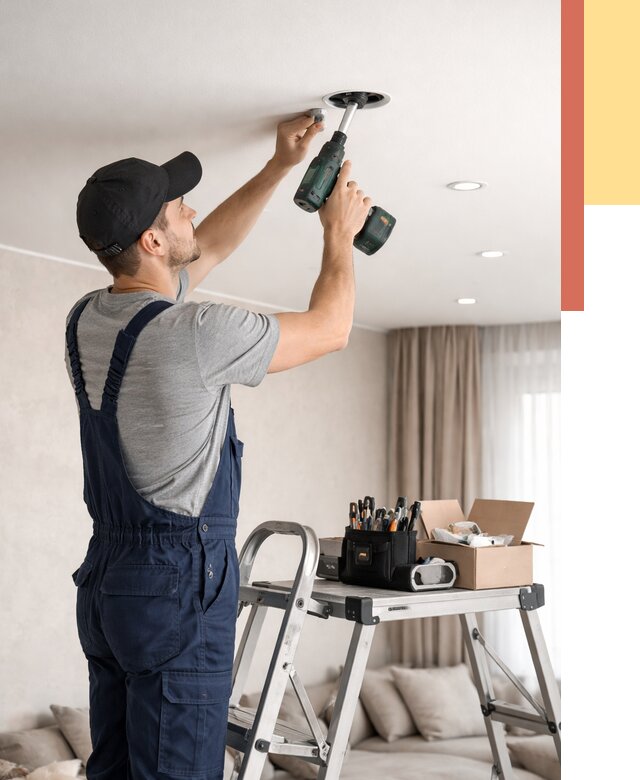 Установка и монтаж точечных светильников в натяжной потолок в Черняховске от 1886 руб. | ОТДЕЛОЧНИК-Чрх